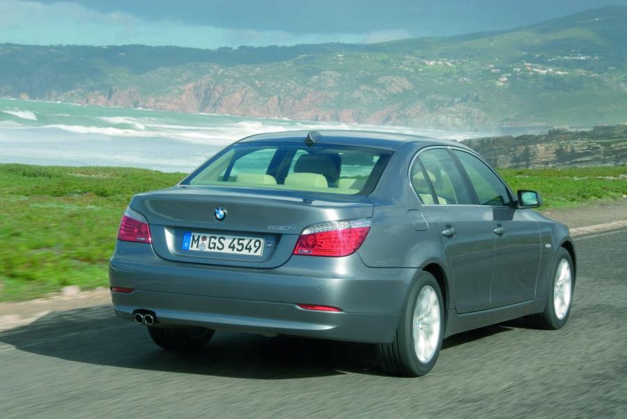  BMW 5-Series 2007 года  (фото 63 из 93)
